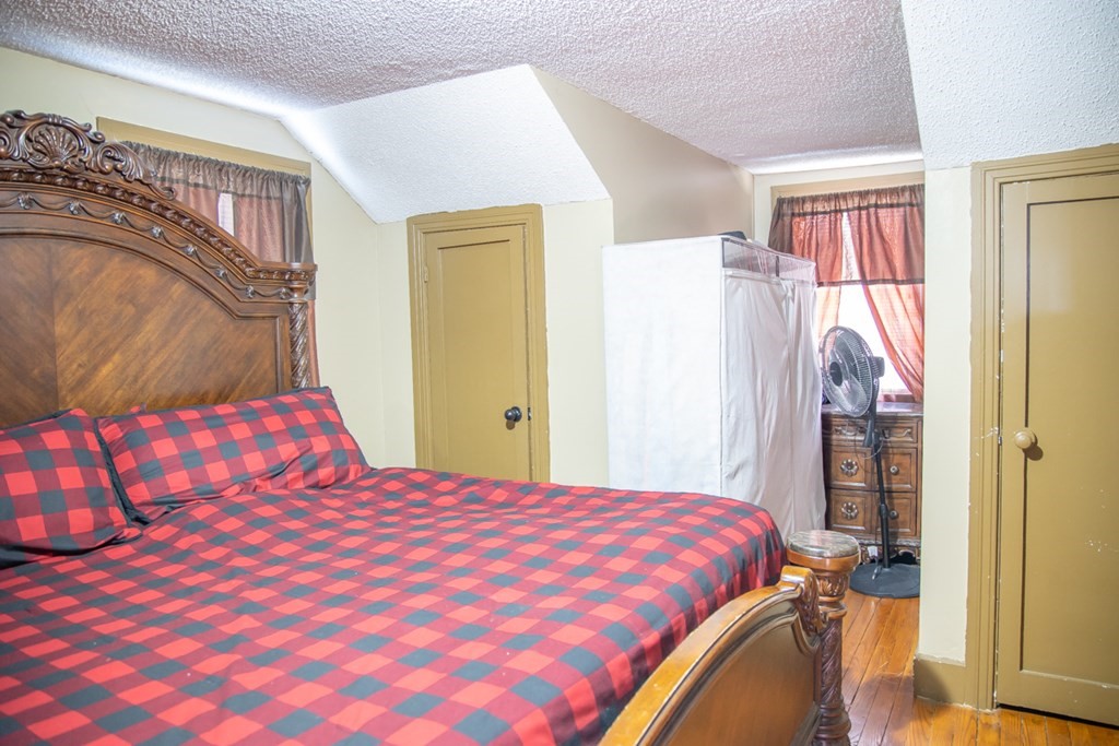 54 Upland Street Springfield, MA 01104 - Photo 20 of 30
