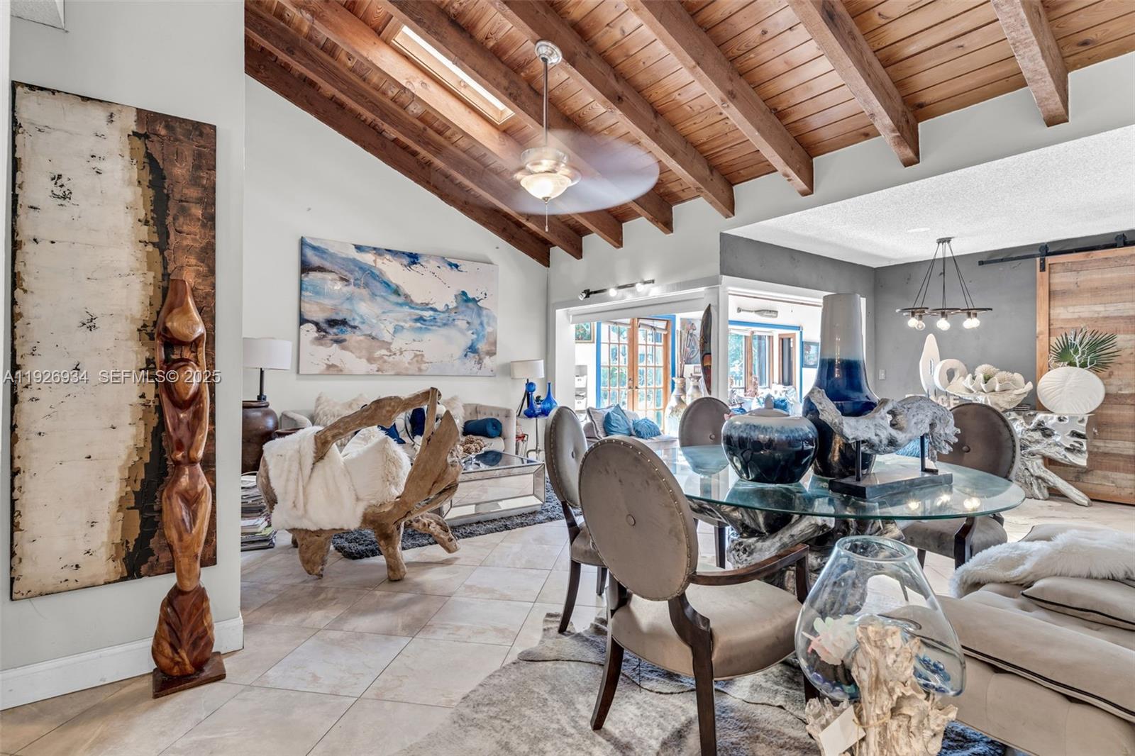 1420 West Sandpiper Circle, Unit 1420 Pembroke Pines, FL 33026 - Photo 2 of 38 a view of a livingroom with furniture and a livingroom