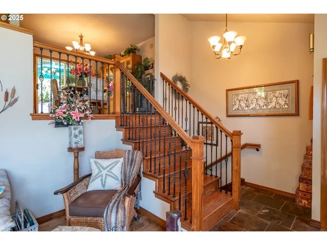a view of entryway livingroom and hall