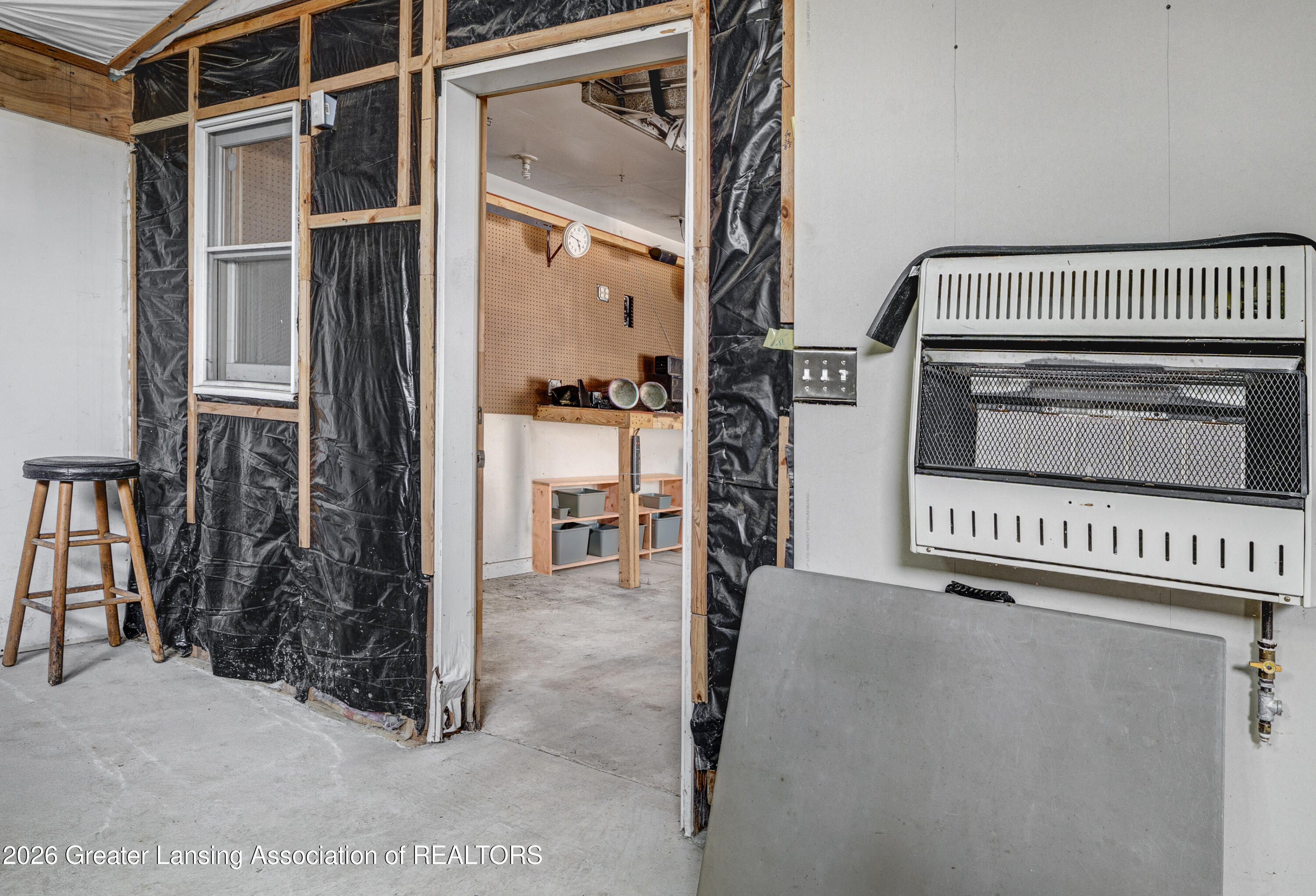 4203 Holt Road Holt, MI 48842 - Photo 28 of 32 Workshop