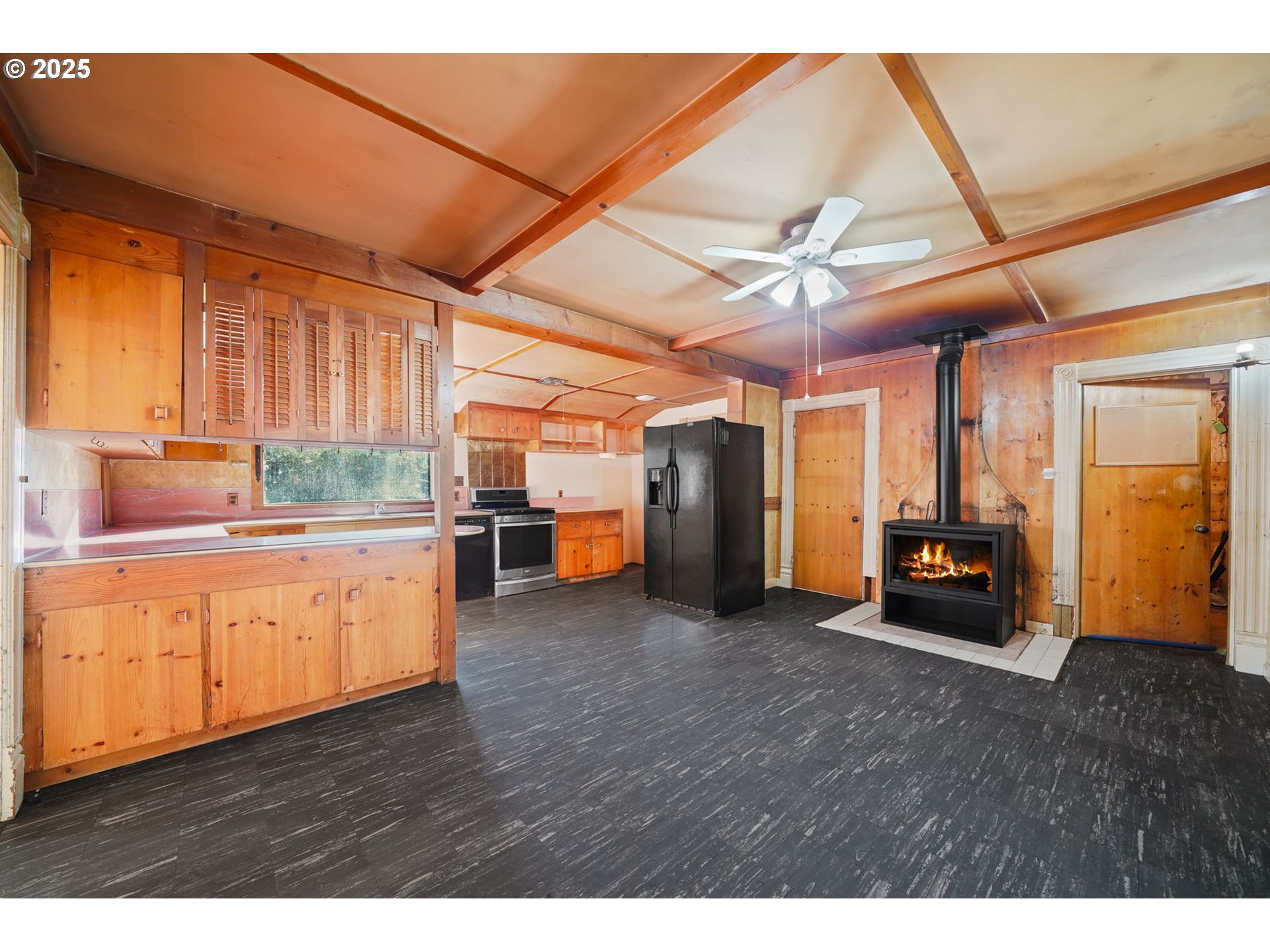 553 South River Road Cottage Grove, OR 97424 - Photo 13 of 42 Gallery Image 13