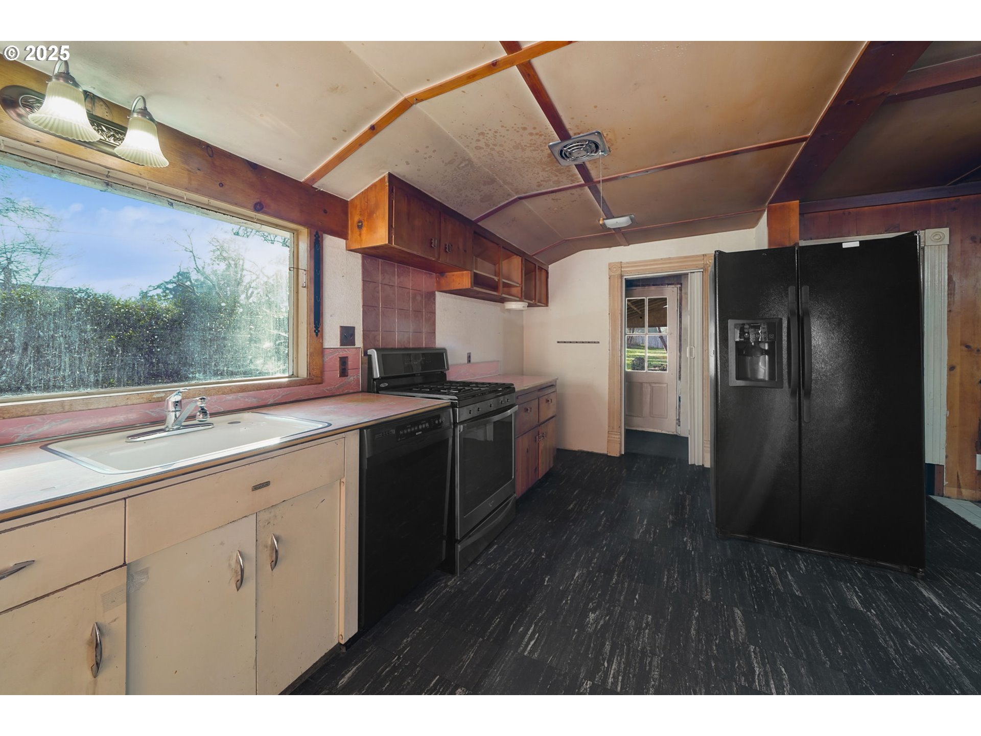553 South River Road Cottage Grove, OR 97424 - Photo 17 of 42 Gallery Image 17