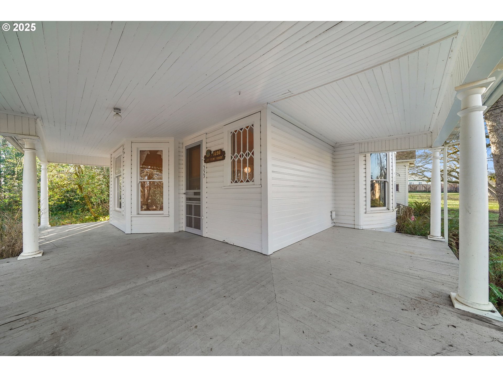 553 South River Road Cottage Grove, OR 97424 - Photo 5 of 42 Gallery Image 5