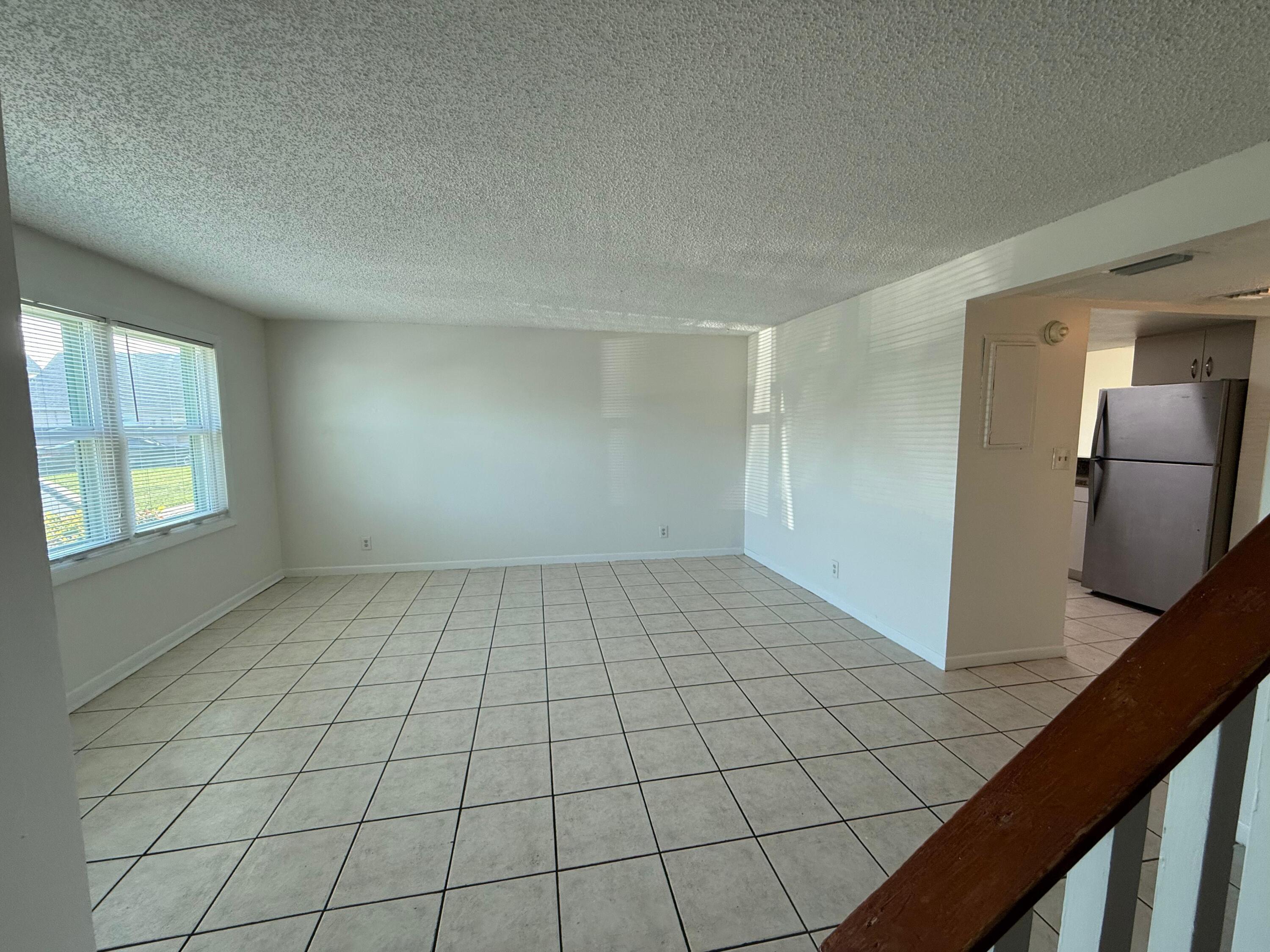 347 Gulfstream Road Dania Beach, FL 33004 - Photo 11 of 12 WhatsApp Image 2026-05-03 at 21.38.57 (1