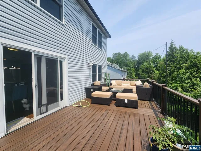 $6,800 | 194 8th Street, Cresskill, NJ 07626