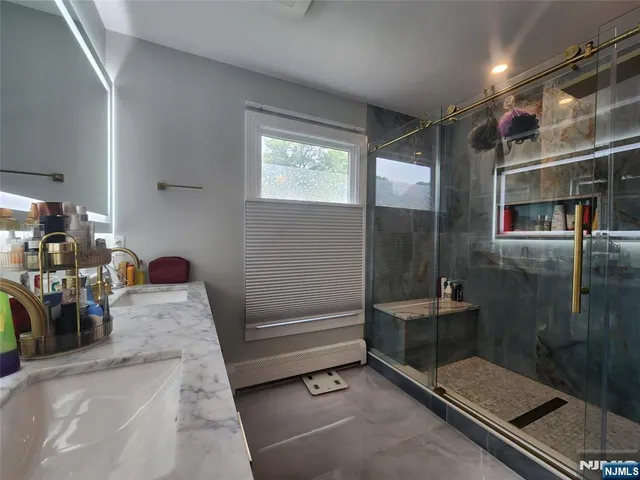 $6,800 | 194 8th Street, Cresskill, NJ 07626