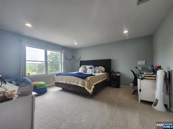 $6,800 | 194 8th Street, Cresskill, NJ 07626