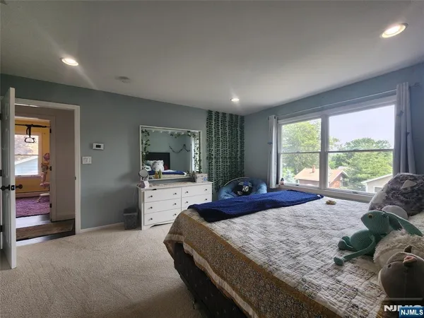$6,800 | 194 8th Street, Cresskill, NJ 07626