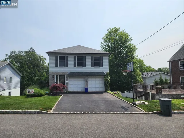 $6,800 | 194 8th Street, Cresskill, NJ 07626