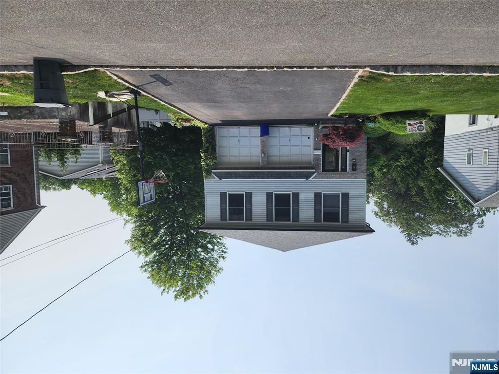 194 8th Street Cresskill, NJ 07626 - Photo 3 of 35