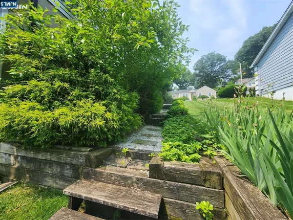 $6,800 | 194 8th Street, Cresskill, NJ 07626