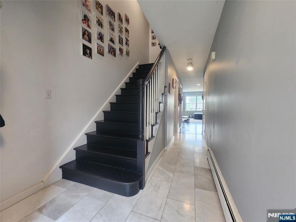 194 8th Street Cresskill, NJ 07626 - Photo 4 of 35