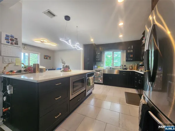$6,800 | 194 8th Street, Cresskill, NJ 07626