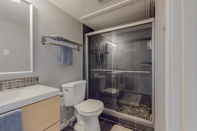 $1,350 | 5916 Gaston Avenue, Unit 304, Dallas, TX 75214