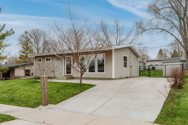 $290,000 | 5623 Bentwood Lane, Greendale, WI 53129