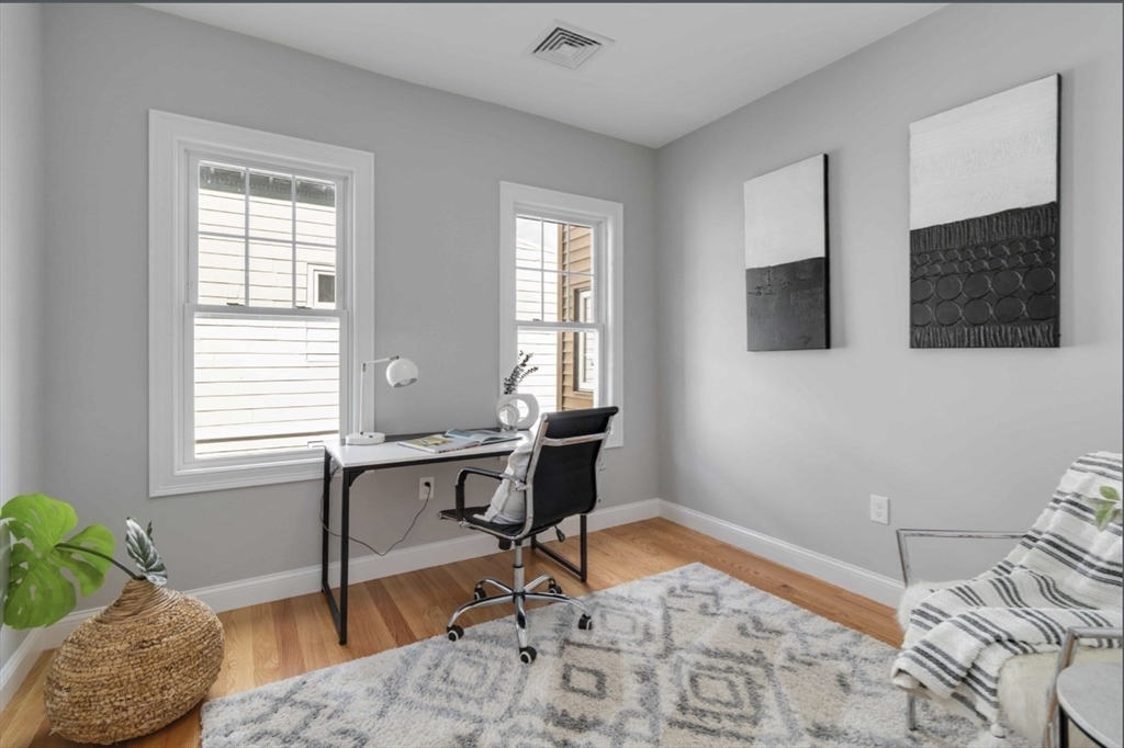 20 Alston Street, Unit 20 Somerville, MA 02143 - Photo 9 of 23