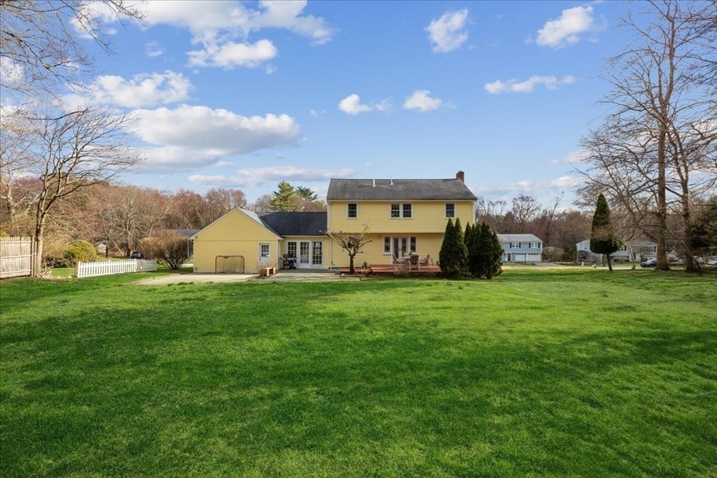 12 Longmeadow Road Medfield, MA 02052 - Photo 2 of 41 Gallery Image 2