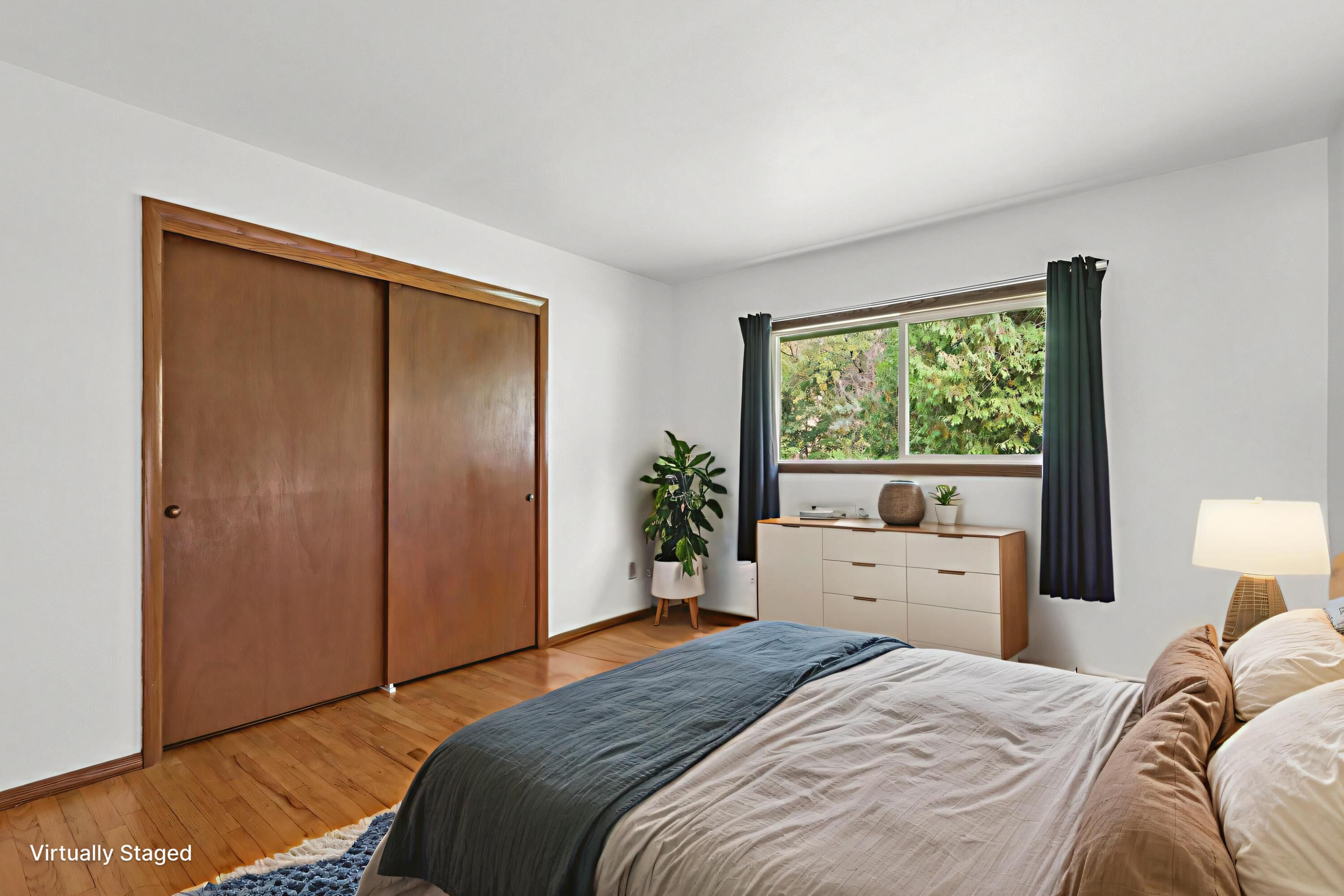 901 Anton Road Hartland, WI 53029 - Photo 24 of 48 Extra large closets can be found in all bedrooms.