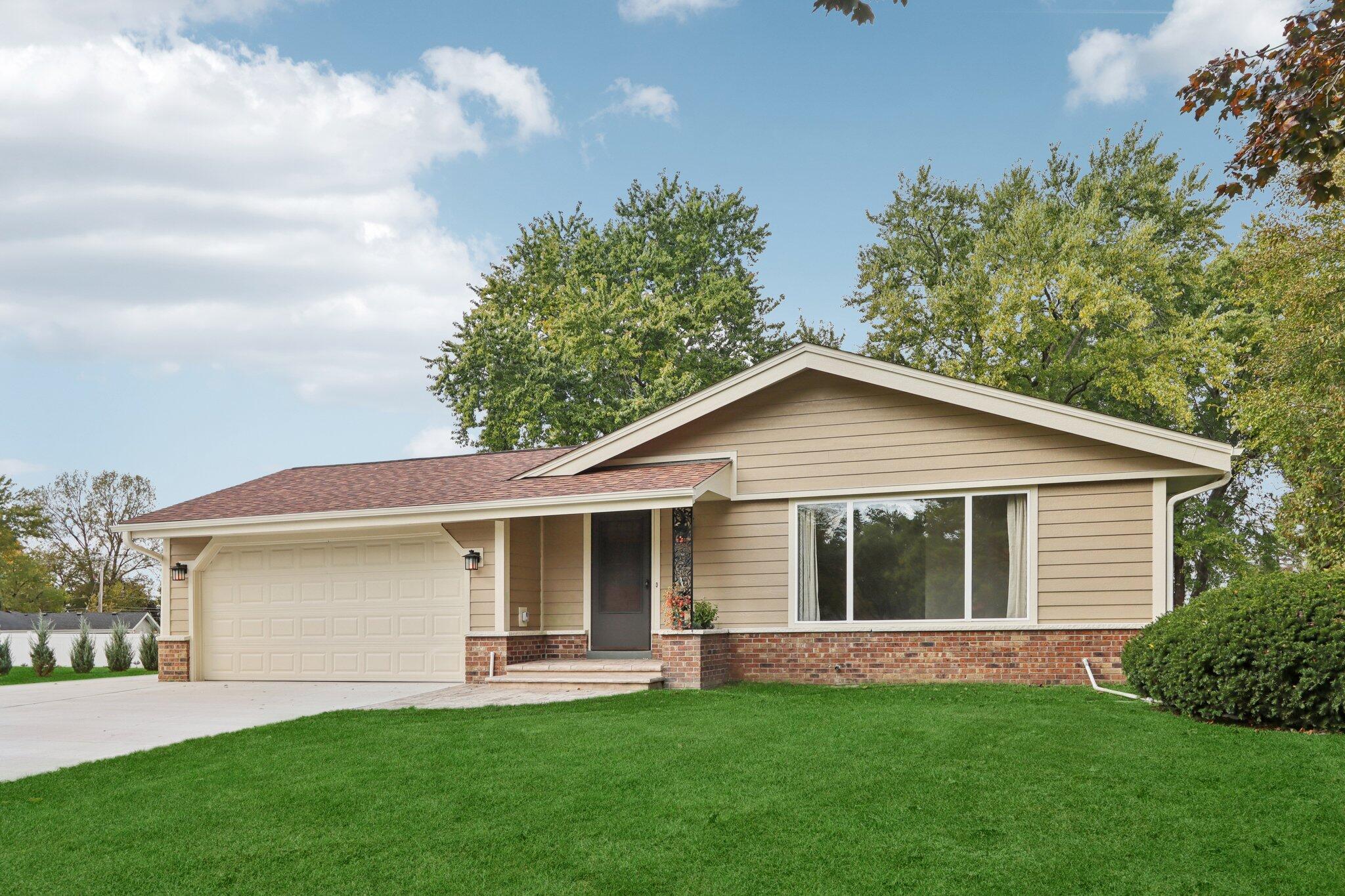 901 Anton Road Hartland, WI 53029 - Photo 44 of 48 Welcome Home!