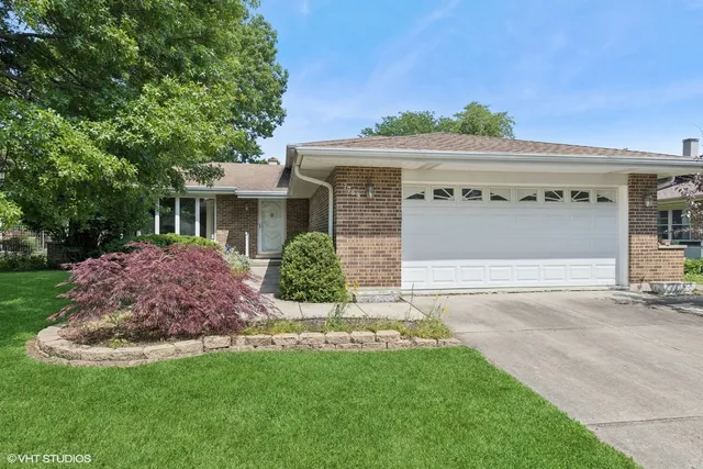 $475,000 | 7769 Danbury Drive, Darien, IL 60561