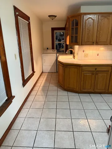 $1,700 | 5 Gardners Lane, Ansonia, CT 06401