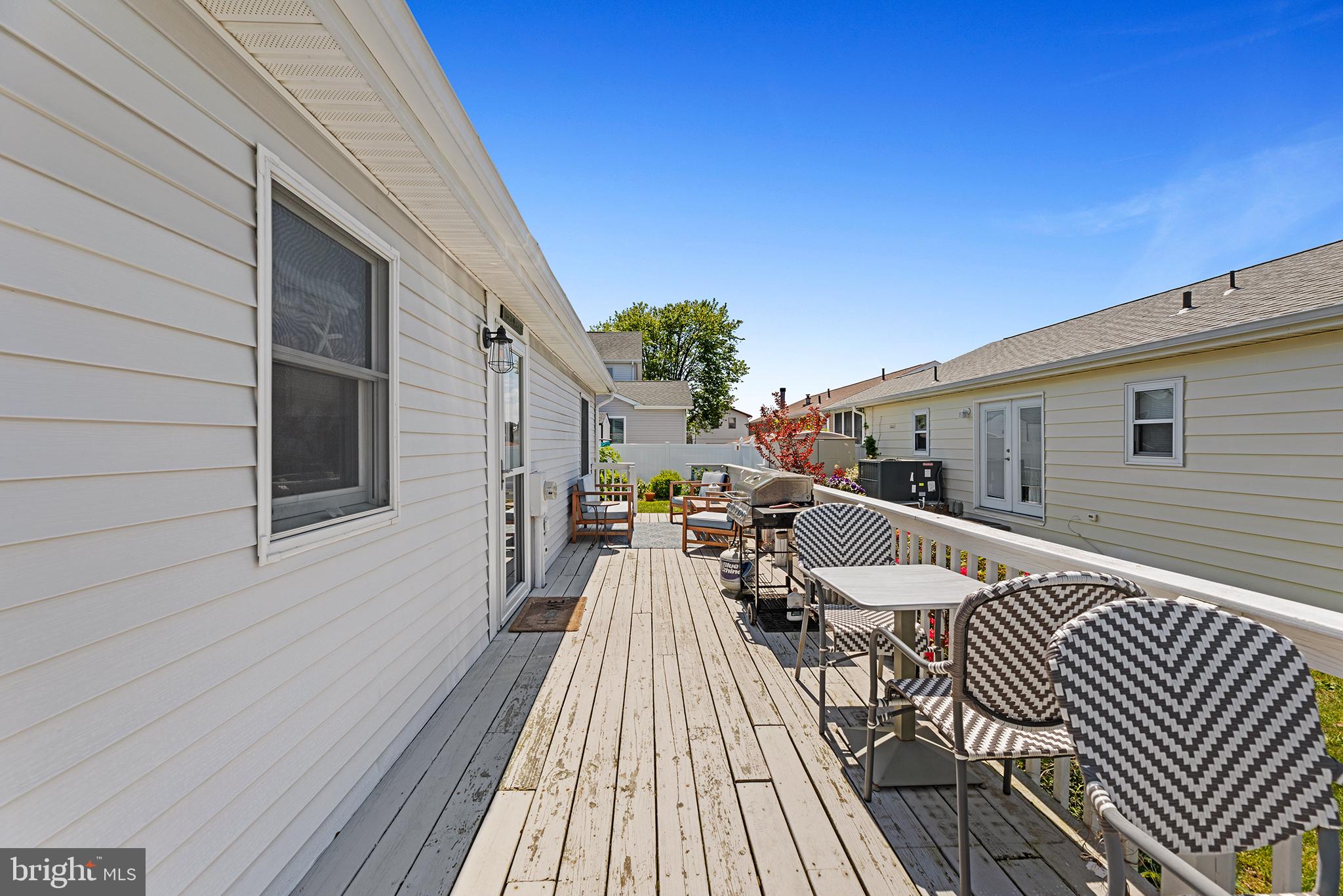 515 Twin Tree Road Ocean City, MD 21842 - Photo 11 of 49 Side porch