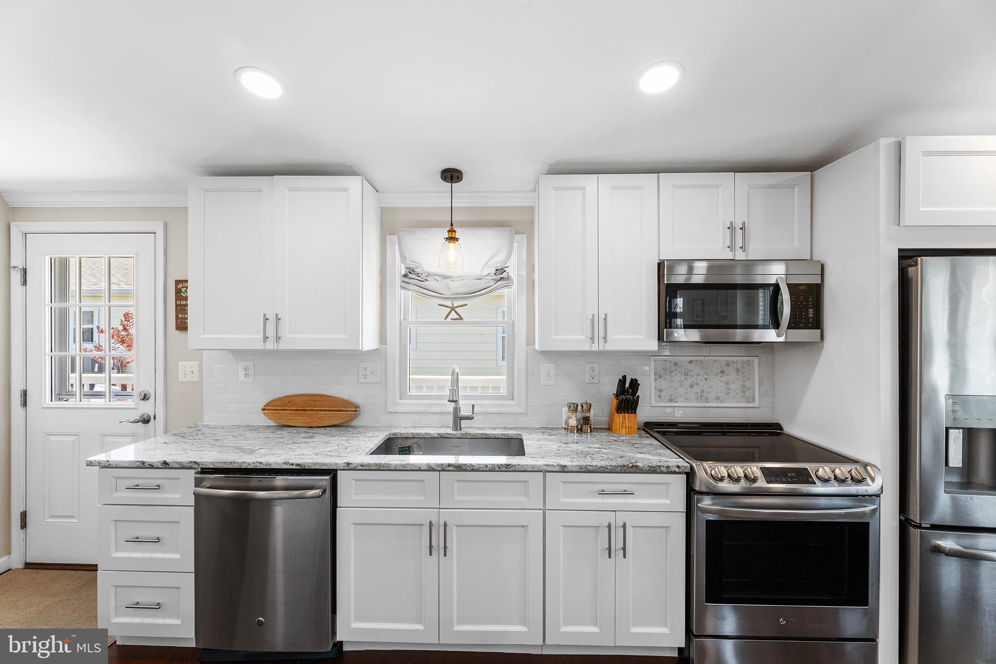515 Twin Tree Road Ocean City, MD 21842 - Photo 17 of 49 Everything you need in your kitchen!