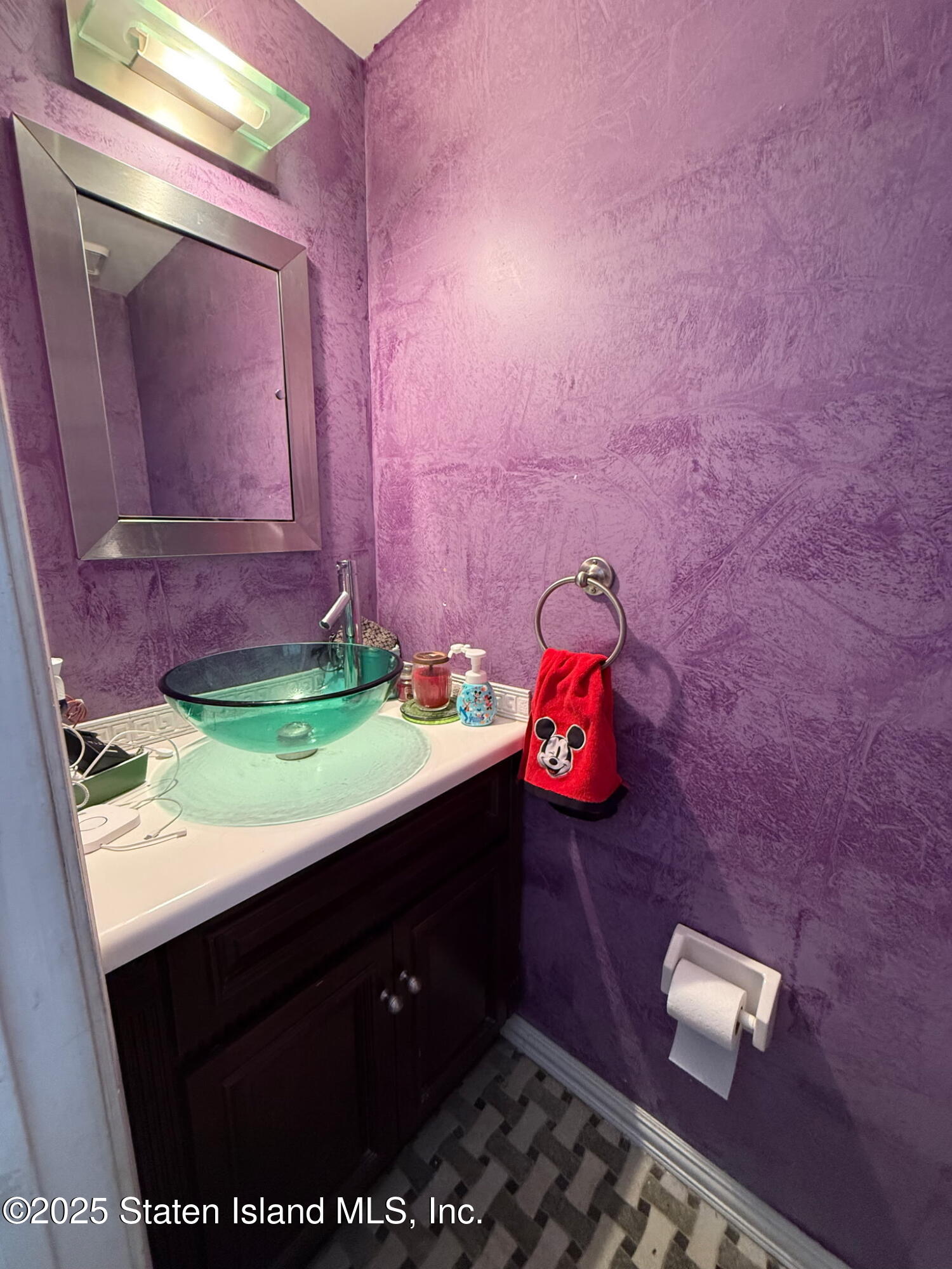 37 Linda Lane Staten Island, NY 10312 - Photo 5 of 20 a bathroom with a sink and a mirror