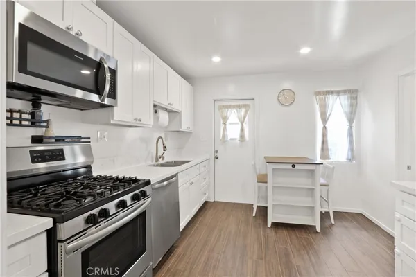 $819,000 | 6154 Ibbetson Avenue, Lakewood, CA 90713