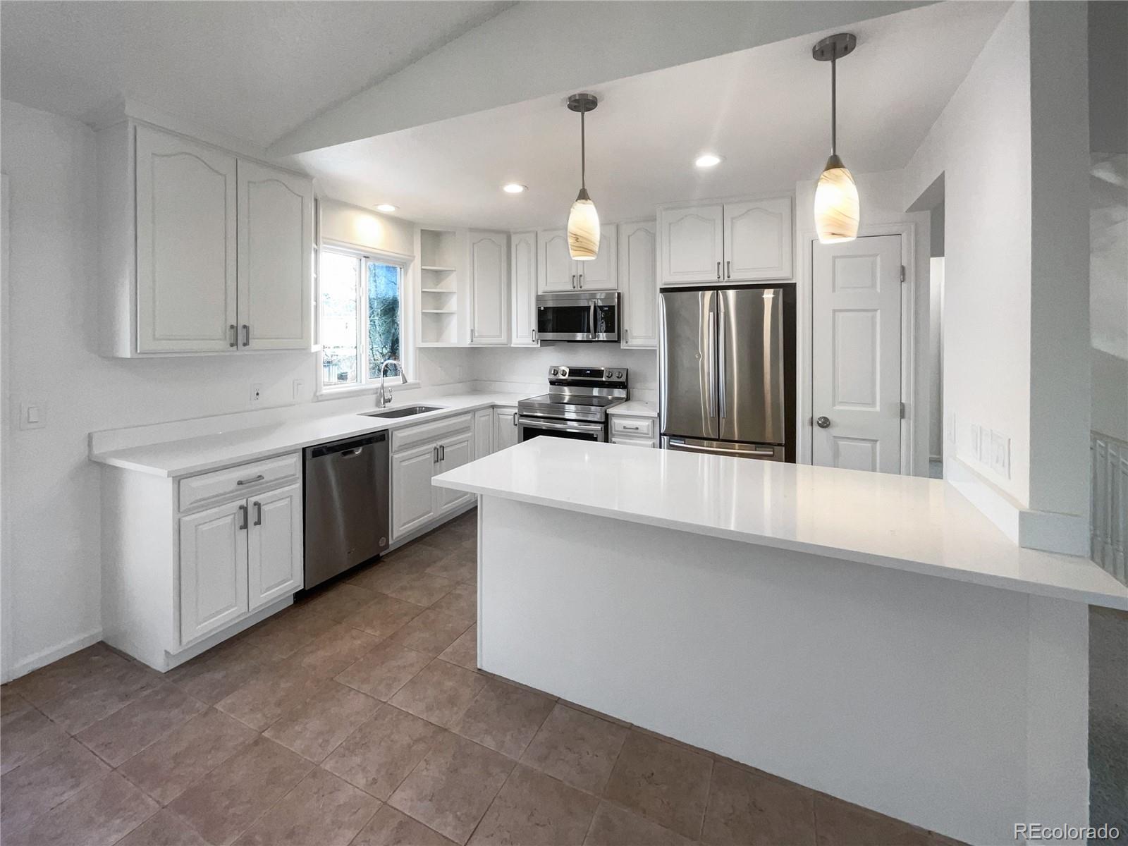 10131 Routt Street Broomfield, CO 80021 - Photo 2 of 17