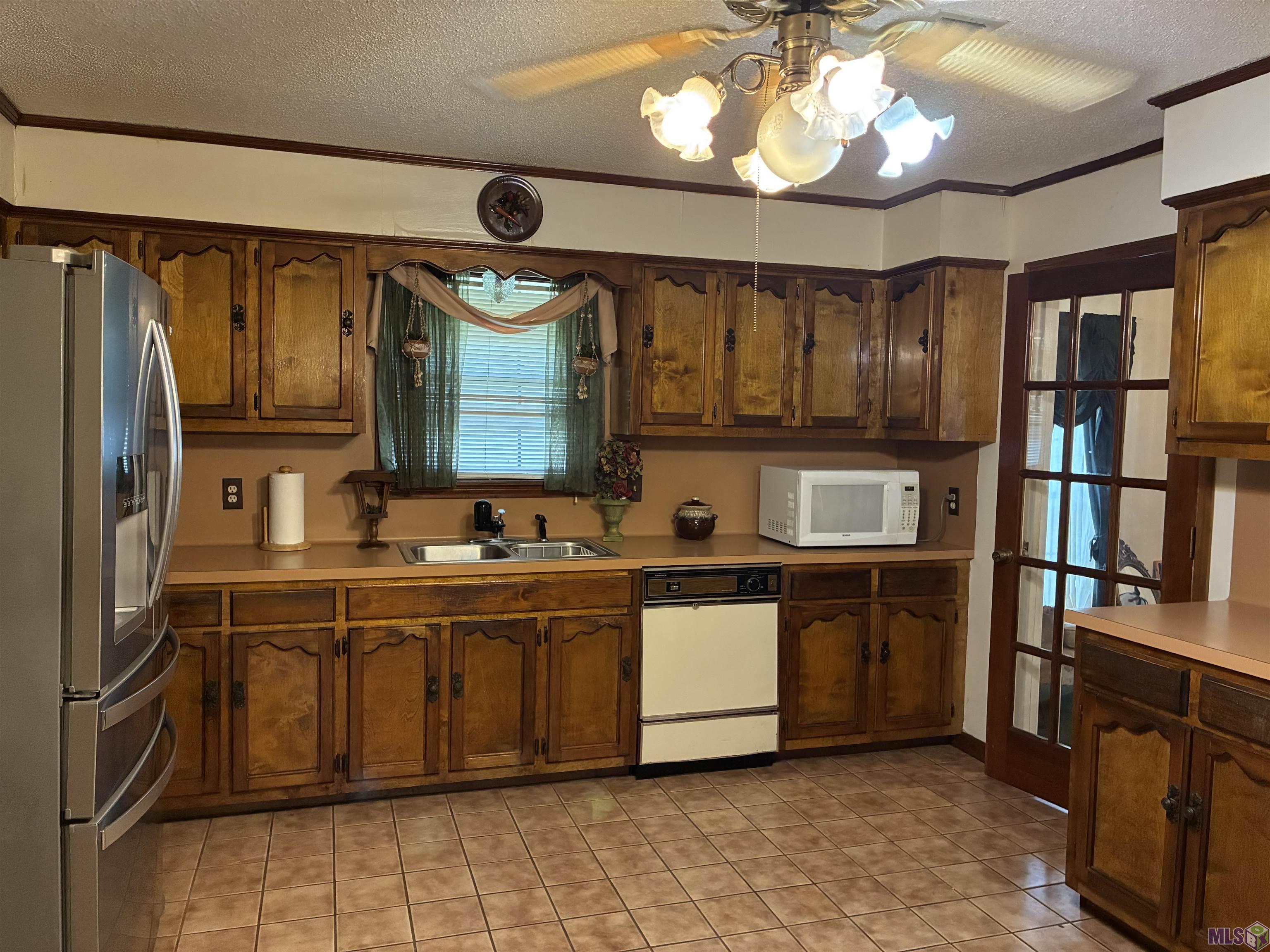 3520 Thomas Road Baton Rouge, LA 70811 - Photo 10 of 22 Kitchen