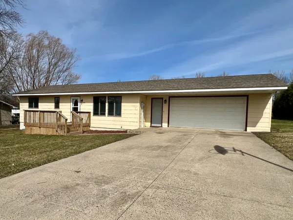 $164,000 | 509 1st Street, Bellingham, MN 56212
