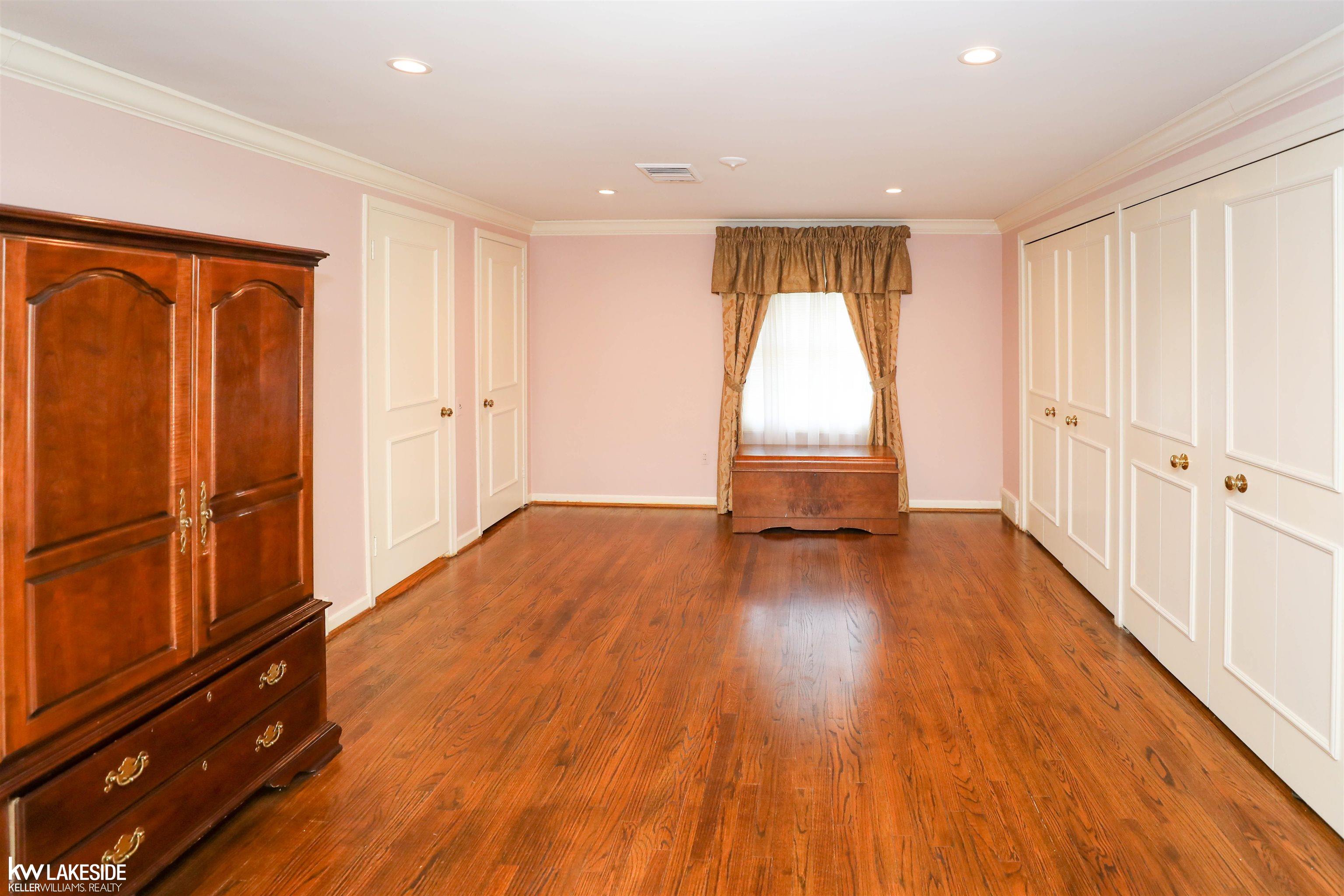 49 Renaud Road Grosse Pointe, MI 48236 - Photo 32 of 52 50104865-31.JPG