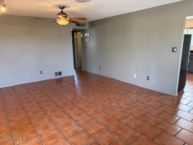 4131 East Camelback Road, Unit 38 Phoenix, AZ 85018 - Photo 3 of 9 great room