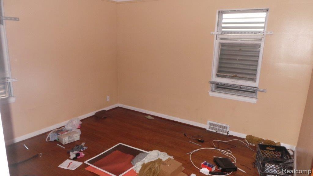 15800 Rutherford Street Detroit, MI 48227 - Photo 13 of 19 20150318_121847.jpg
