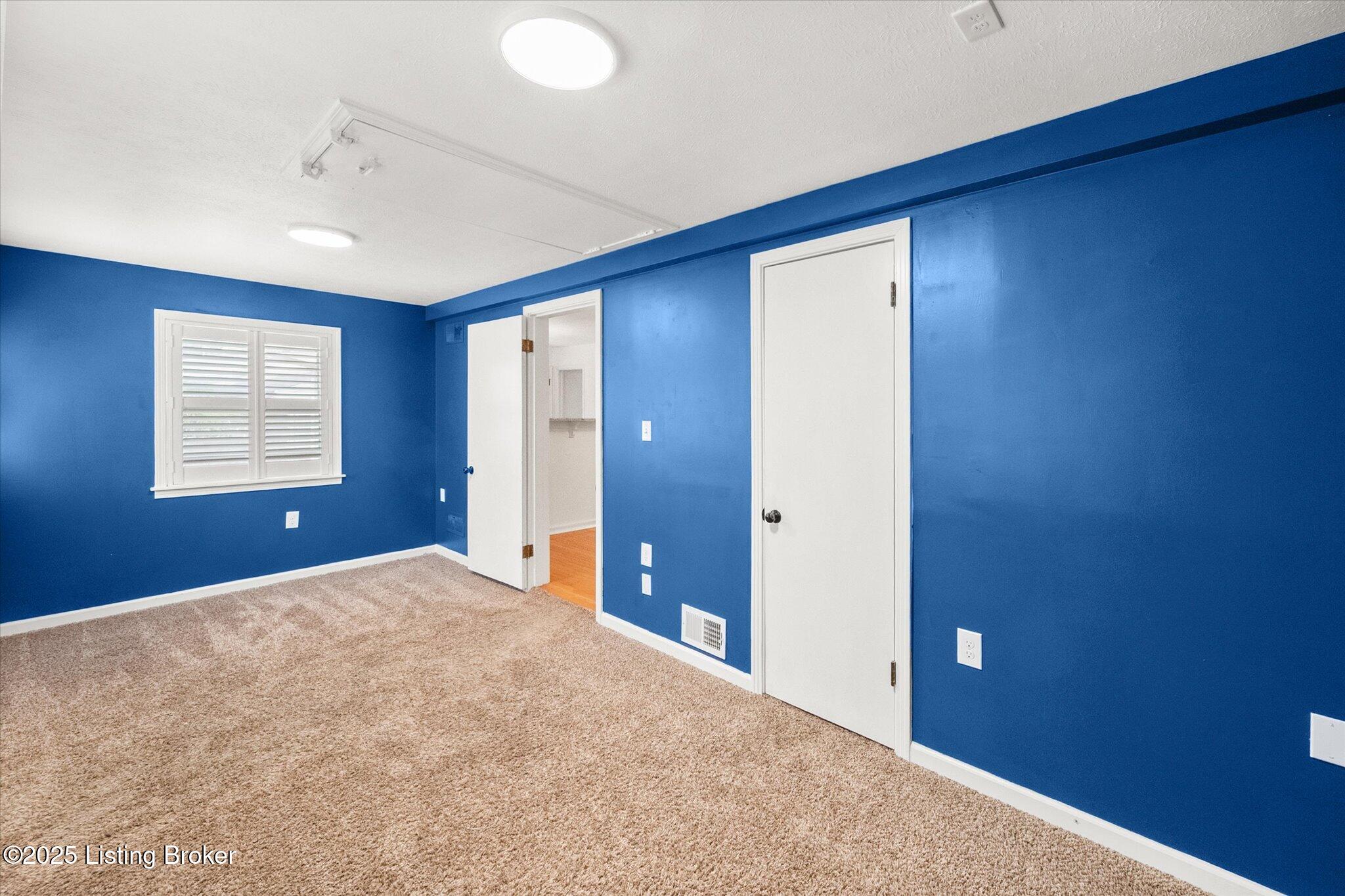 328 Brunswick Road Louisville, KY 40207 - Photo 21 of 33 38-328 Brunswick Rd-0134