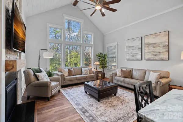 $669,900 | 860 38th Avenue Northeast, Hickory, NC 28601