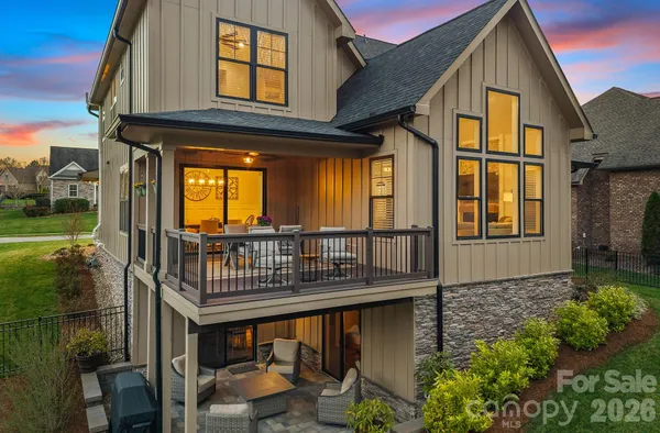 $669,900 | 860 38th Avenue Northeast, Hickory, NC 28601