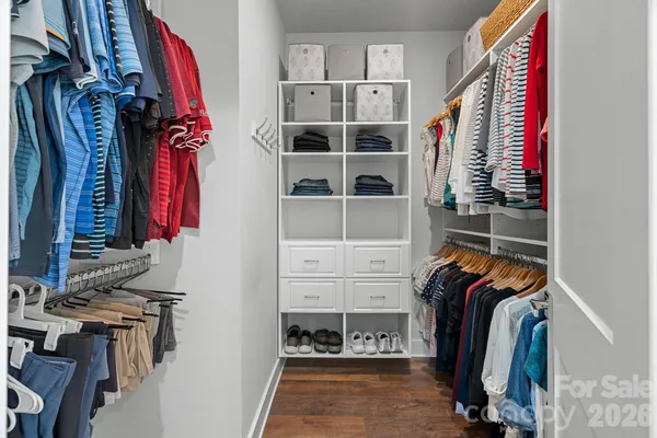 $669,900 | 860 38th Avenue Northeast, Hickory, NC 28601