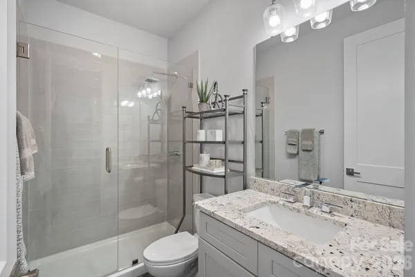 $669,900 | 860 38th Avenue Northeast, Hickory, NC 28601