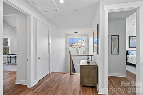 $669,900 | 860 38th Avenue Northeast, Hickory, NC 28601