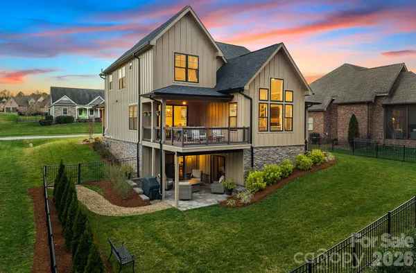 $669,900 | 860 38th Avenue Northeast, Hickory, NC 28601