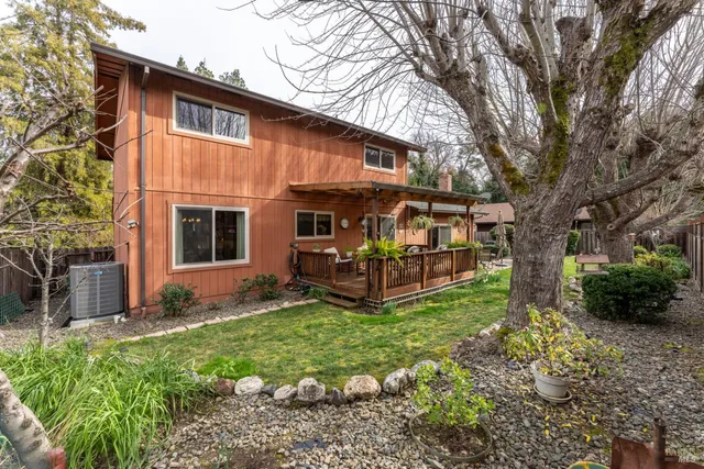 $620,000 | 550 Baywood Court, Ukiah, CA 95482