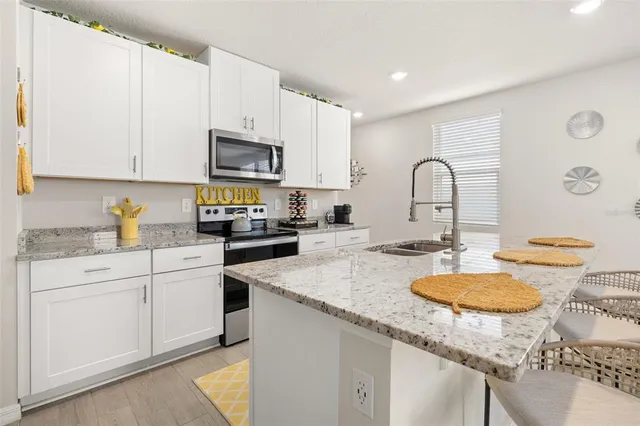 $2,350 | 2316 East Newsome Road, Plant City, FL 33565