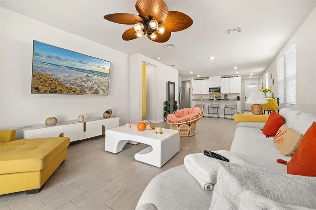 $2,350 | 2316 East Newsome Road, Plant City, FL 33565