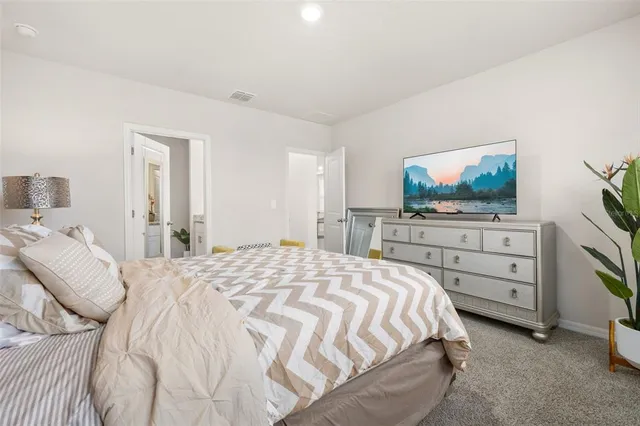 $2,350 | 2316 East Newsome Road, Plant City, FL 33565