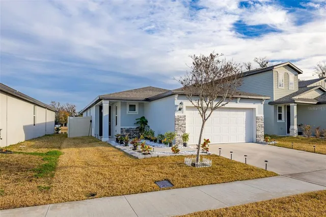 $2,350 | 2316 East Newsome Road, Plant City, FL 33565