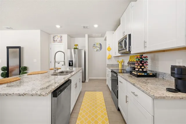 $2,350 | 2316 East Newsome Road, Plant City, FL 33565