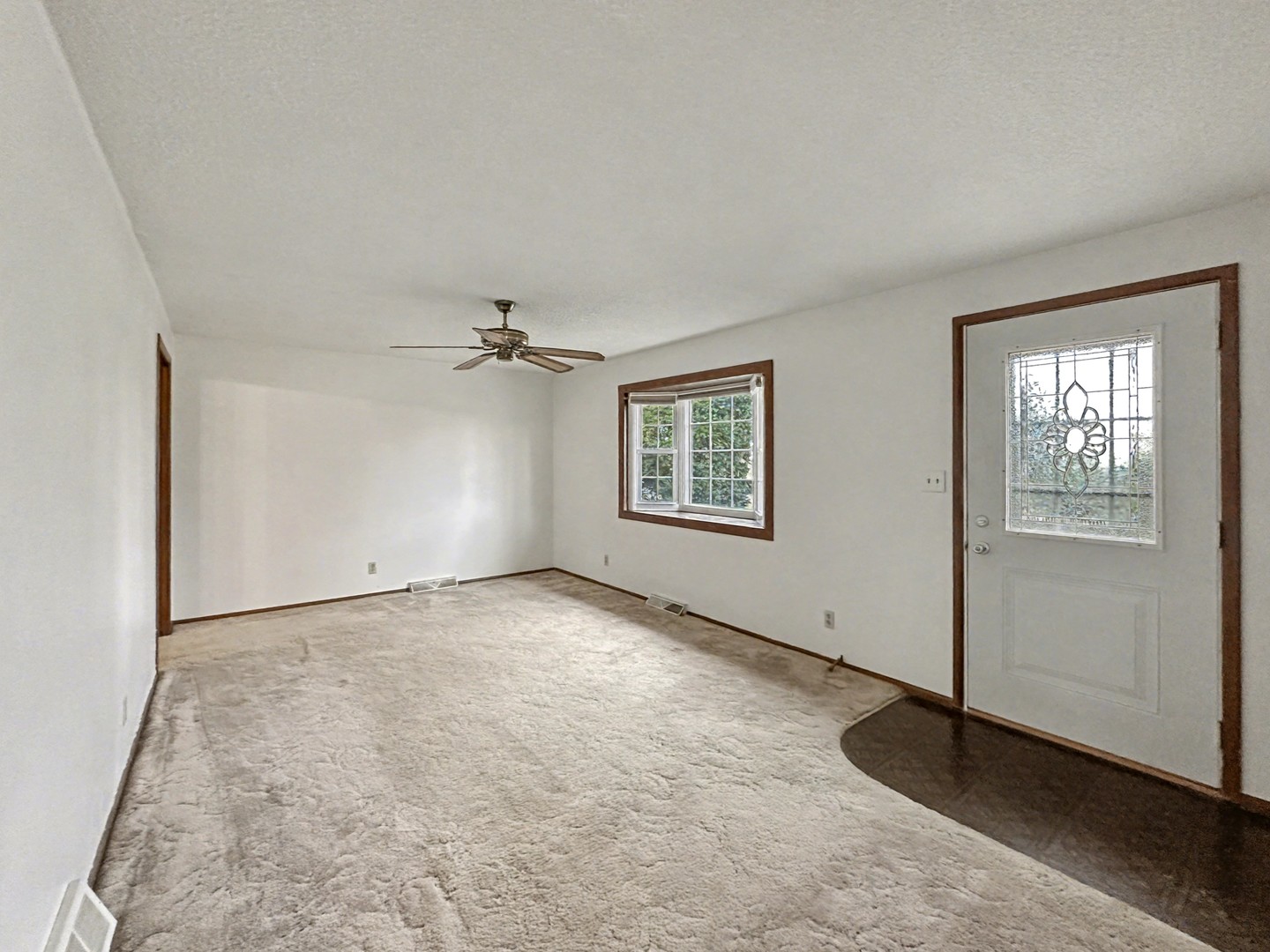 107 South Clinton Ashkum, IL 60911 - Photo 12 of 23