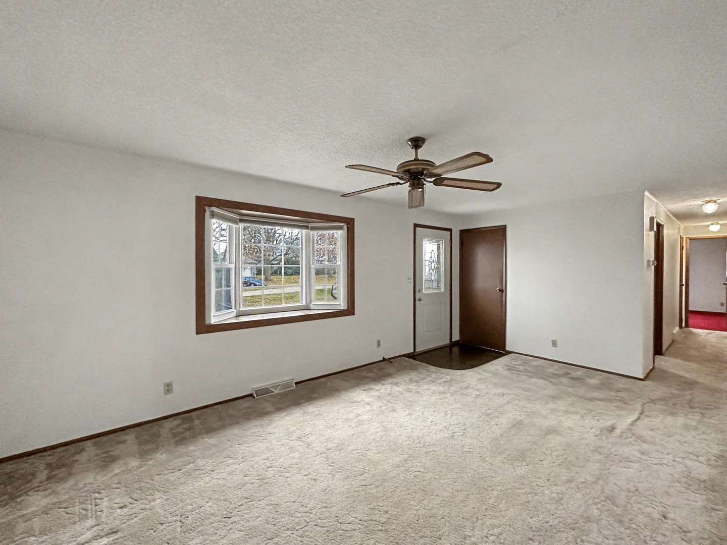 107 South Clinton Ashkum, IL 60911 - Photo 13 of 23